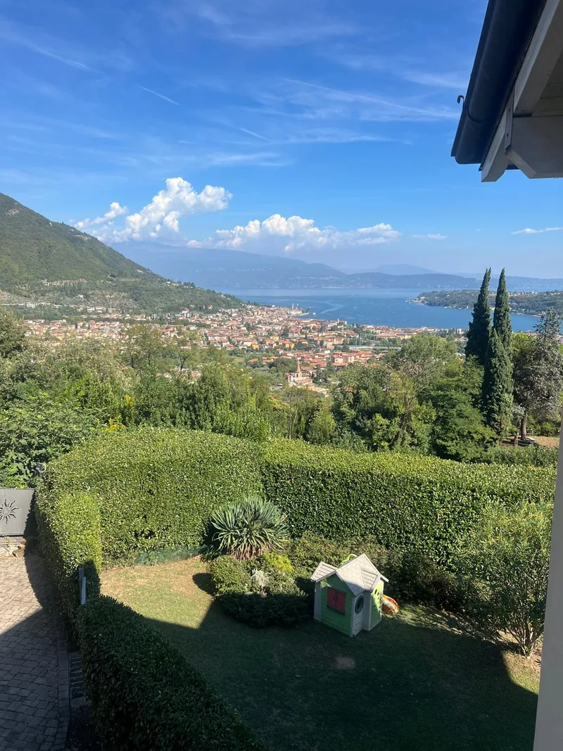 Children's playhouse in the garden overlooking Salò and the lake